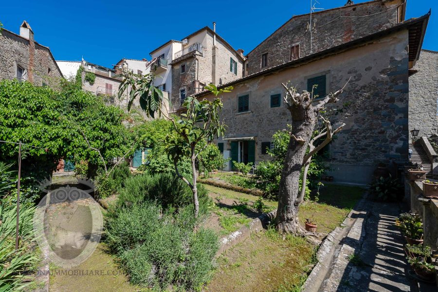 Appartamento in centro con giardino