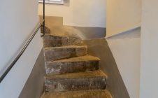 Casale in pietra con terreno