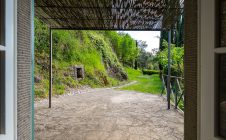 Casale in pietra con terreno