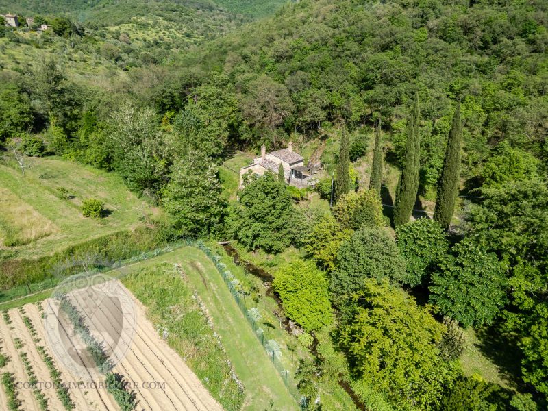 Stone farmhouse with land