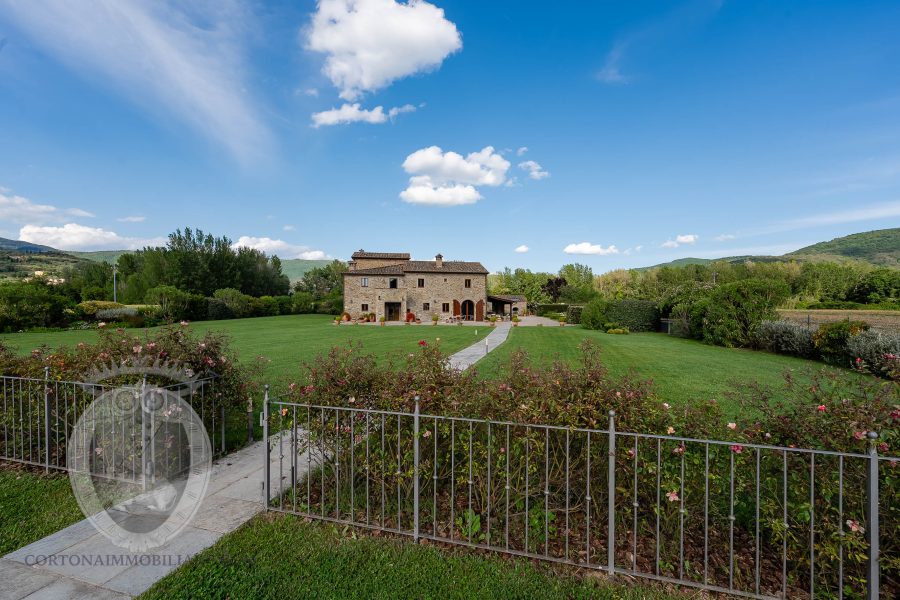 Villa with pool and garden