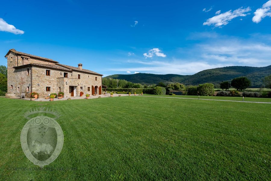 Villa with pool and garden