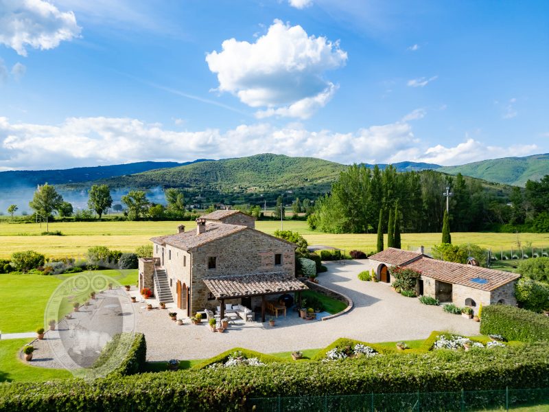 Villa with pool and garden