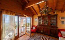 Villa con vista lago e giardino
