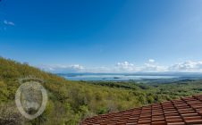 Villa con vista lago e giardino