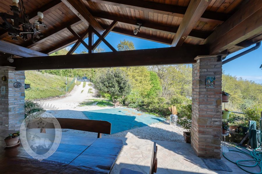 Villa with lake view and garden