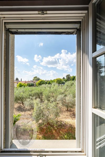 Villa con piscina e giardino