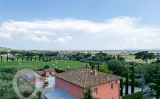 Villa con piscina e giardino
