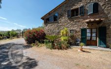 Villa with garden and swimming pool