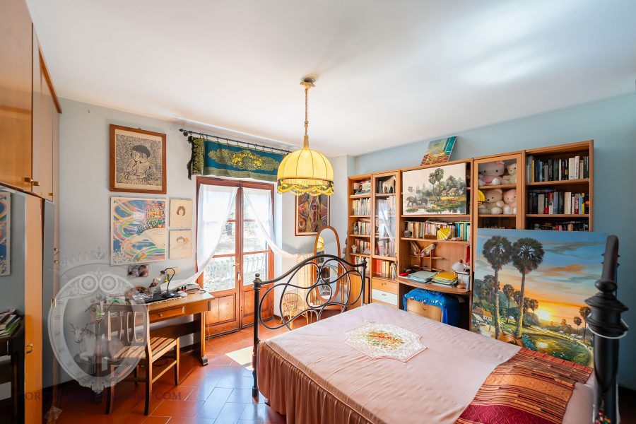 Villa con giardino e piscina