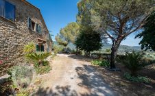 Villa con giardino e piscina