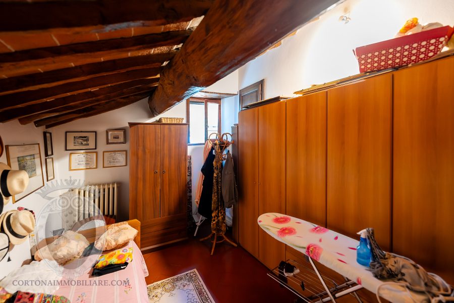 Villa with garden and swimming pool