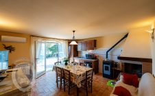Villa con giardino e piscina
