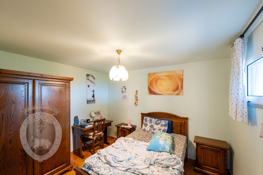 Villa con giardino e piscina