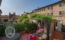 Terratetto in centro con patio e garage
