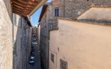 Detached townhouse in the center