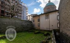 Detached townhouse in the center