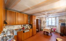 Detached townhouse in the center