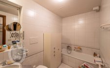 Detached townhouse in the center