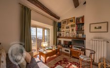 Detached townhouse in the center