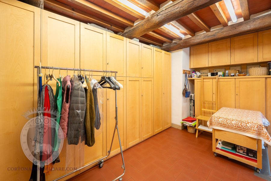 Detached townhouse in the center