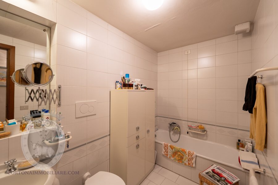 Detached townhouse in the center