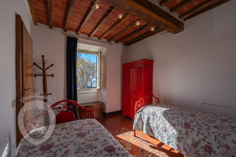 Appartamento con giardino e garage