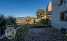 Appartamento con giardino e garage