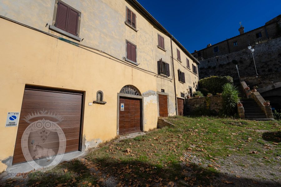 Appartamento con giardino e garage