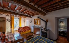 Appartamento con giardino e garage