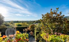 Colonica con piscina e giardino
