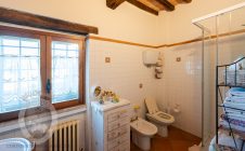 Casale con vista e piscina