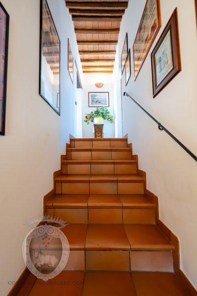 Casale con vista e piscina