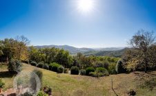 Casale con vista e piscina