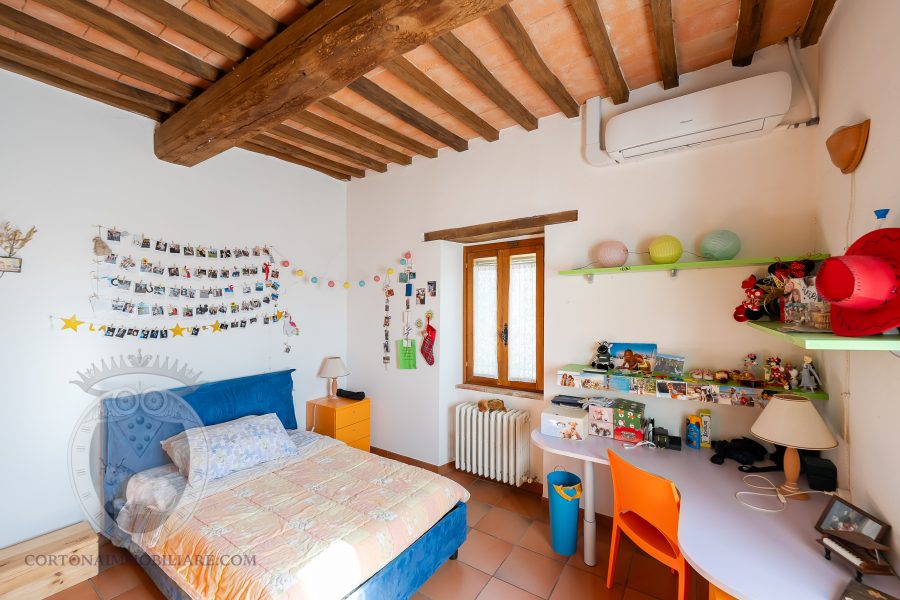 Casale con vista e piscina