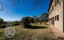Casale con vista e piscina