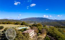 Casale con vista e piscina