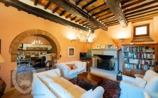 Farmhouse with garden and swimming pool