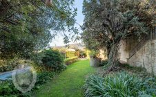 Farmhouse with garden and swimming pool