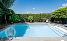 Colonica con giardino piscina e annessi