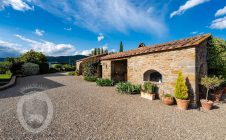 Villa con piscina e giardino