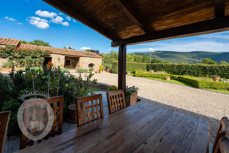 Villa with pool and garden