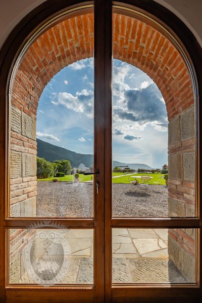 Villa con piscina e giardino