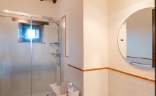 Villa con piscina e giardino