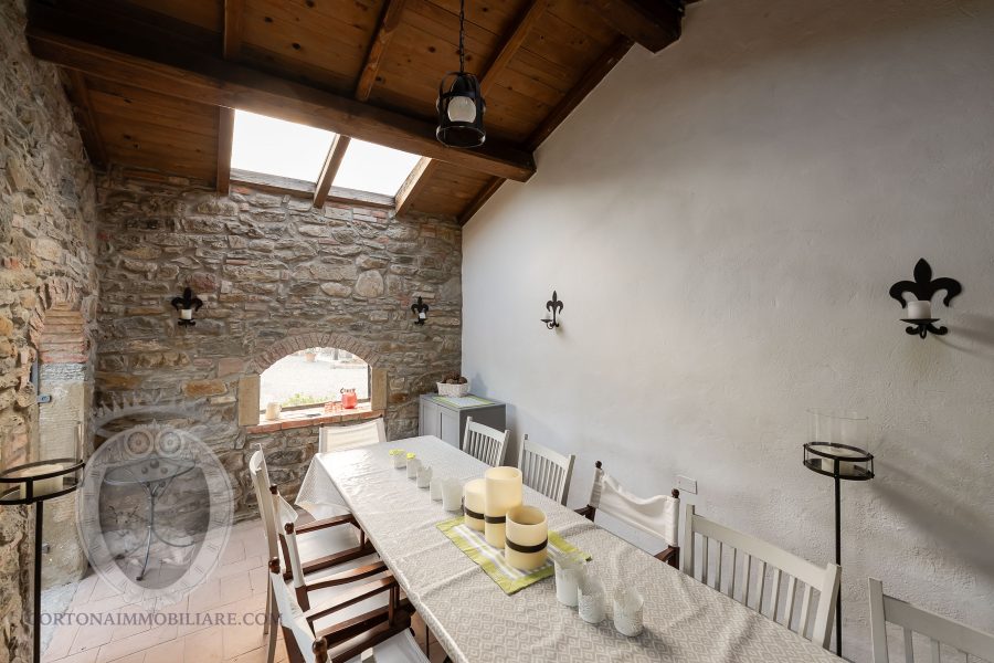 Villa with pool and garden