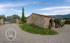 Villa with pool and garden