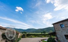 Villa con piscina e giardino