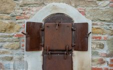 Villa con piscina e giardino