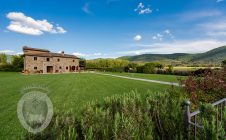 Villa con piscina e giardino