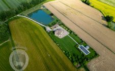 Villa with pool and garden